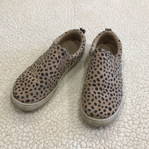Girls Cat & Jack Slip On Brown w/ Dark Brown Spots Fashion Sneaker Shoes
Youth 2 - Picture 7 of 16